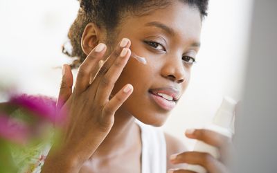 physical exfoliating vs chemical exfoliating