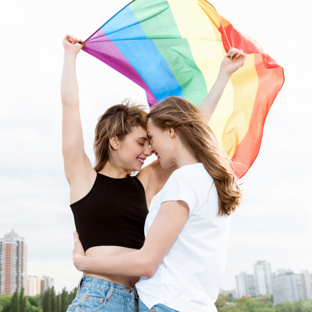 ЛГБТ Хабаровск. ЛГБТ беседа 16+. Картинки ЛГБТ девушки. Красивая картинка ЛГБТ девушка с девушкой. French lesbians